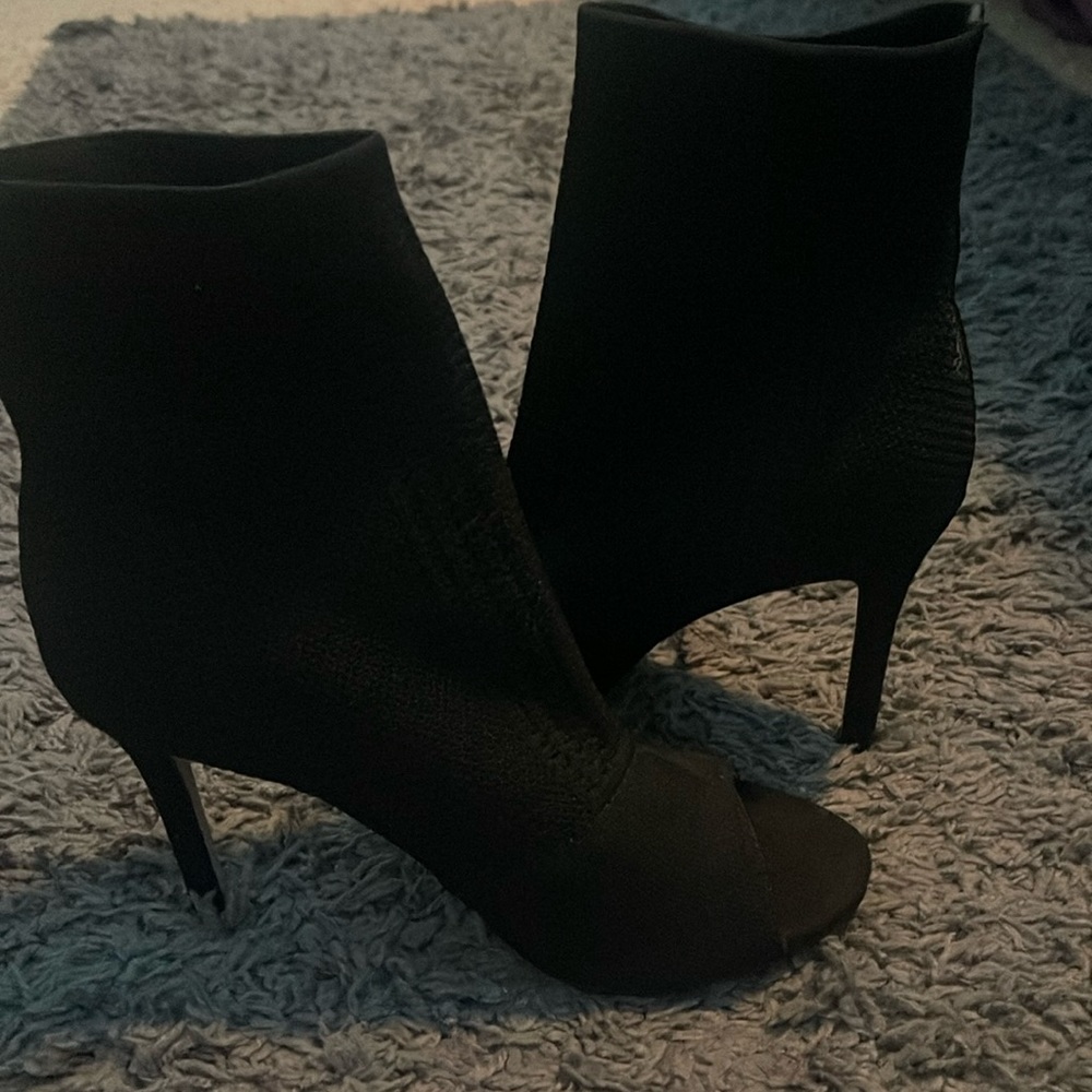 Catherine Malandrino Black Ankle Booties
